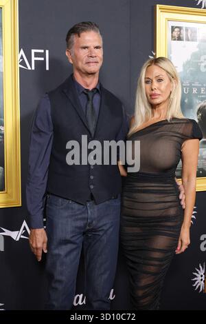 24 octobre 2025, Los Angeles, Californie, États-Unis : Lorenzo Lamas, Shauna Sand à l'AFI FEST 2025 Nuremberg première au TCL Chinese Theatre IMAX (crédit image : © Nina Prommer/ZUMA Press Wire) USAGE ÉDITORIAL SEULEMENT ! Non destiné à UN USAGE commercial ! Banque D'Images