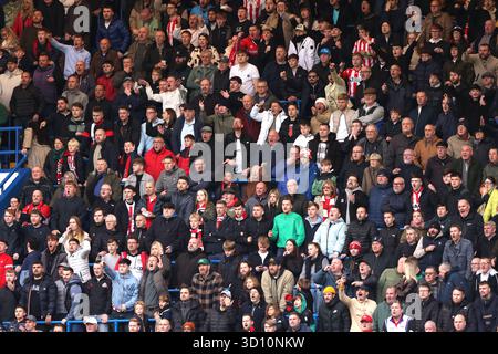 Londres, Royaume-Uni. 25 octobre 2025. Fans de Sunderland au match Chelsea v Sunderland EPL, à Stamford Bridge, Londres, Royaume-Uni le 25 octobre 2025. Crédit : Paul Marriott/Alamy Live News Banque D'Images