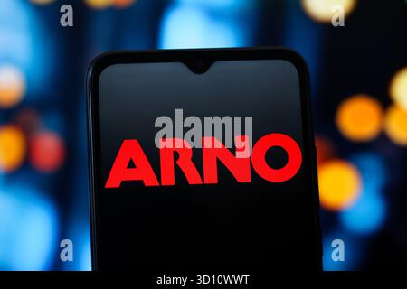 Canada. 25 octobre 2025. Dans cette illustration photo, le logo Arno est visible affiché sur l'écran d'un smartphone. (Crédit image : © Thomas Fuller/SOPA images via ZUMA Press Wire) USAGE ÉDITORIAL SEULEMENT ! Non destiné à UN USAGE commercial ! Banque D'Images