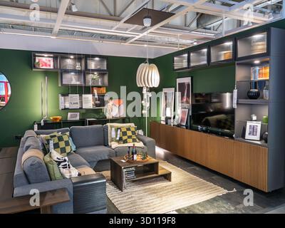 Montrer les meubles de salon à l'intérieur d'Ikea, Angleterre, Royaume-Uni Banque D'Images