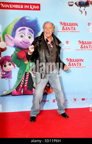 Mission Santa - Ein Elf rettet Weihnachten , Premiere im Kino in der Kulturbrauerei, Berlin, 25.10.2025 Wolfgang Feirek BEI einem Special screening von MISSION SANTA - EIN ELF RETTET WEIHNACHTEN in der Kulturbrauerei in Berlin AM 25.10.2025 Berlin Kino in der Kulturbrauerei *** Mission Santa Ein Elf rettet Weihnachten , première at Kino in der Kulturbrauerei, Berlin, Berlin, Berlin, Berlin 25 10 2025 Wolfgang Feirek lors d'une projection spéciale de LA MISSION SANTA EIN ELF RETTET WEIHNACHTEN au Kulturbrauerei à Berlin le 25 10 2025 Berlin Kino in der Kulturbrauerei Copyright : xAnitaxBuggex Banque D'Images