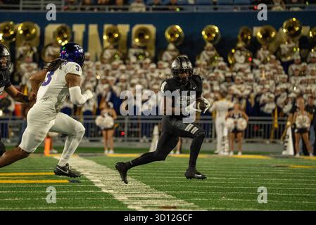Morgantown, WV, États-Unis. 25 octobre 2025. 25 octobre 2025 : Cyncir Bowers lors de la West Virginia University Mountaineers (WVU) contre la Texas Christian University Horned Frogs (TCU) à Morgantown, WV au Milan Puskar Stadium. Bradley Martin/apparent Media Group (crédit image : © AMG/AMG via ZUMA Press Wire) USAGE ÉDITORIAL SEULEMENT ! Non destiné à UN USAGE commercial ! Banque D'Images
