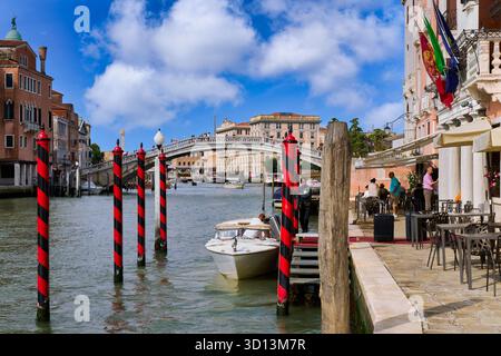 Jetée, Hotel principe, Ponte degli Scalzi, Gran canal, Venise, Venise, Vénétie, Italie, Europe Banque D'Images