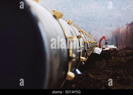 Tuyaux d'un pipeline de gaz, la construction et la pose de pipelines pour le transport de gaz et d'huile Banque D'Images