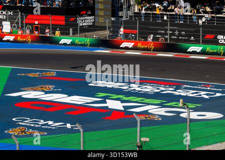 CDMX, MX. 25 octobre 2025. Scènes de qualification avant le Grand Prix de formule 1 de Mexico au Autódromo Hermanos Rodríguez le 25 octobre 2025 à Mexico. (Photo de Ben Adams/Sipa USA) crédit : Sipa USA/Alamy Live News Banque D'Images