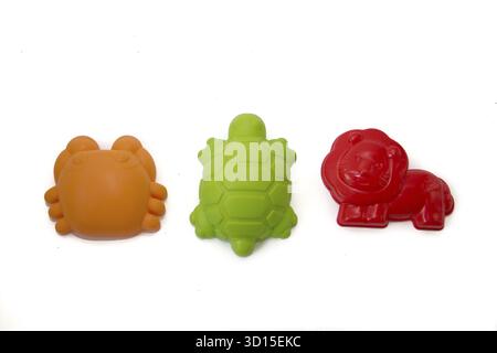 Moules pour les enfants de la rue et cinétique du sable. Des animations pour les enfants. Jeux d'enfants Banque D'Images