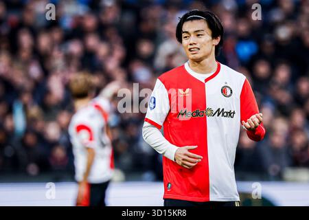 Rotterdam, pays-Bas. 26 octobre 2025. Ayase Ueda de Feyenoord Rotterdam regarde lors du match néerlandais Eredivisie entre Feyenoord Rotterdam et PSV Eindhoven à de Kuip le 26 octobre 2025 à Rotterdam, pays-Bas. (Crédit : Marcel ter bals/MTB-photo/Alamy Live News) Banque D'Images