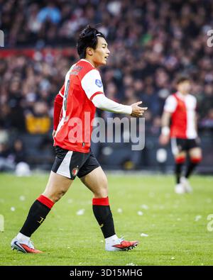 ROTTERDAM - Ayase Ueda de Feyenoord lors du match Néerlandais Eredivisie entre Feyenoord et PSV au Feyenoord Stadium de Kuip le 26 octobre 2025, à Rotterdam, pays-Bas. ANP BAS CZERWINSKI Banque D'Images