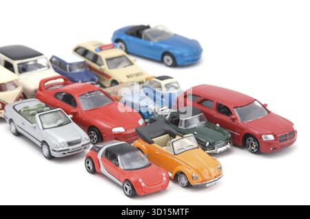 Objet sur blanc - voiture jouet modèle Banque D'Images