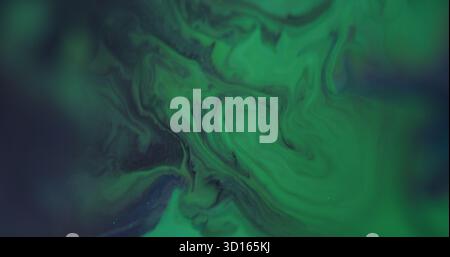 Encre nuageuse. Flux de mélange. Flou vert flou couleur violet texture moussant eau déversant sur fond d'art créatif abstrait. Banque D'Images