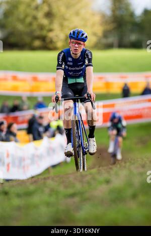 Overijse, Belgique. 26 octobre 2025. Néerlandais David Haverdings photographié en action lors de la course d'élite masculine de la course Superprestige d'Overijse, étape 2 (sur 8) de la compétition Superprestige cyclocross, à Overijse, dimanche 26 octobre 2025. BELGA PHOTO JASPER JACOBS crédit : Belga News Agency/Alamy Live News Banque D'Images