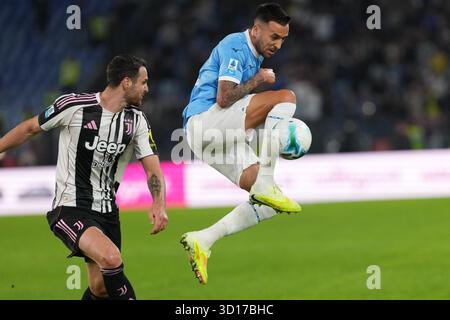 Rome, Italie. 26 octobre 2025. Matias Vecino du SS Lazio lors du match de Serie A 2025/2026 entre le SS Laziio et le Juventus FC au Stadio Olimpico à Rome (Italie), le 26 octobre 2025. Crédit : Insidefoto/Alamy Live News Banque D'Images