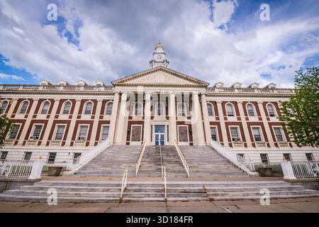 Schenectady, NY États-Unis - 20 mai 2019 : façade extérieure de l'hôtel de ville de Schenectady, siège du gouvernement de la ville d'Electirc City. Banque D'Images