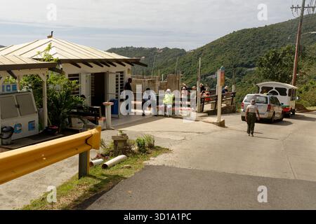 Tortola, Îles Vierges britanniques - arrêt de rafraîchissement et point de vue Road Town. Banque D'Images