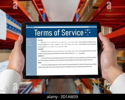 Conditions de conditions de service en ligne montrant des règles et des règlements vigoureux dans l'utilisation du site Web sur l'écran de l'appareil pour les utilisateurs de faire un accord à l'onli Banque D'Images