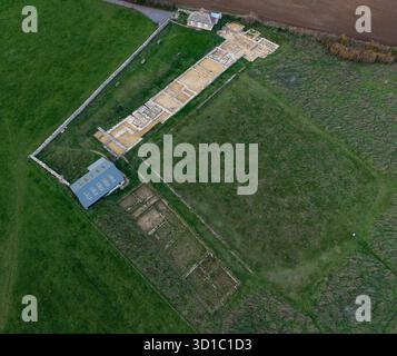 Image drone des restes de la villa romaine North Leigh dans l'Oxfordshire Banque D'Images