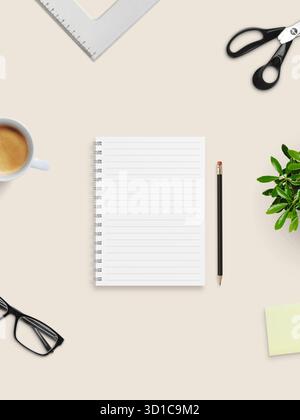 Bureau beige minimal avec café, cahier, crayon, ciseaux et règle, représentant la créativité, l'organisation de l'espace de travail et l'inspiration du design Banque D'Images