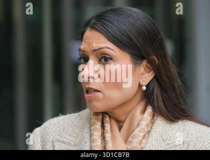 Dame Priti Patel, ministre fantôme des Affaires étrangères et ancienne ministre de l'intérieur, Parti conservateur, gros plan de visage, politicienne britannique, Royaume-Uni Banque D'Images