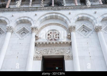 Lucques, Italie Chiesa di San Michele in Foro façade avant Banque D'Images