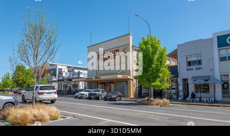 Un théâtre et plus tard un cinéma (1906) a été sur ce site à Orange Nouvelle-Galles du Sud, depuis 1886, il a finalement fermé avec 4 cinémas en 2009, une église, aujourd'hui abandonnée Banque D'Images