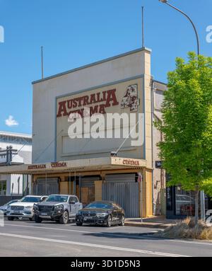 Un théâtre et plus tard un cinéma (1906) a été sur ce site à Orange Nouvelle-Galles du Sud, depuis 1886, il a finalement fermé avec 4 cinémas en 2009, une église, aujourd'hui abandonnée Banque D'Images
