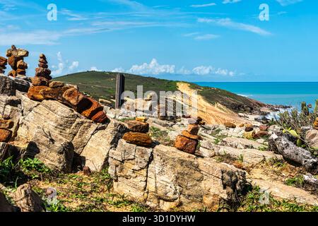 Sentier le long de la côte et des plages de Jericoacoara à Pedra Furada dans l'État de Ceara au Brésil. Banque D'Images