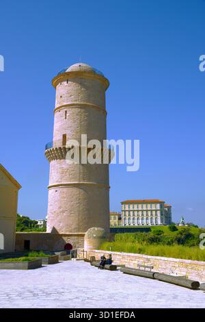 La Tour Fanal à l'entrée du vieux port, France, Bouches du Rhône, Marseille Banque D'Images