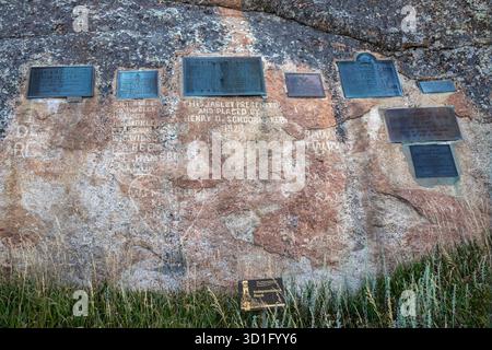 Alcova, Wyoming - Independence Rock, où plus de 5 000 émigrants ont sculpté leur nom en se dirigeant vers l'ouest sur des sentiers de wagons vers la Californie, l'Oregon ou l'Université Banque D'Images