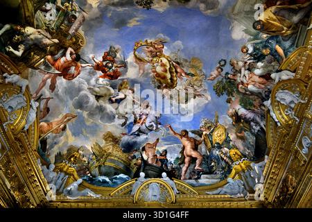 Prix de Mars dans le Palais Pitti Florence Italie par Pietro da Cortona 1596/7 - 1669 a été un peintre Baroque Italien et architecte.( dans l'ancienne religion romaine et du mythe, Mars était le dieu de la guerre gardien agricole ) Gardien de soldats et paysans, dieu de la guerre, de la destruction, et de la masculinité. Banque D'Images