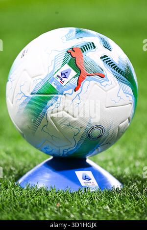 Bergame, Italie. 28 octobre 2025. Match ball la série italienne A match de football entre Atalanta BC et AC Milan le 28 octobre 2025 au stade Gewiss de Bergame, Italie crédit : Agence photo indépendante/Alamy Live News Banque D'Images