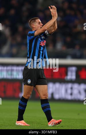 Bergame, Italie. 28 octobre 2025. Mario Pasalic d'Atalanta BC gestes pendant le match de Serie A entre Atalanta BC et AC Milan au New Balance Stadium le 28 octobre 2025 à Bergame, Italie . Crédit : Marco Canoniero/Alamy Live News Banque D'Images