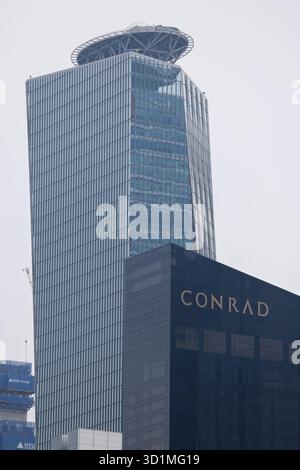 SÉOUL, CORÉE DU SUD - 11 OCTOBRE 2025 - gratte-ciel moderne et hôtel Conrad à Yeouido, Séoul, Corée du Sud Banque D'Images