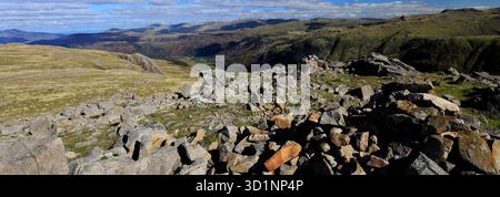 Vue du sommet cairn de Brandreth est tombé au-dessus de la vallée de Gillercomb, Cumbria, Lake District National Park, Angleterre, Royaume-Uni Brandreth Fell est l'un des Banque D'Images