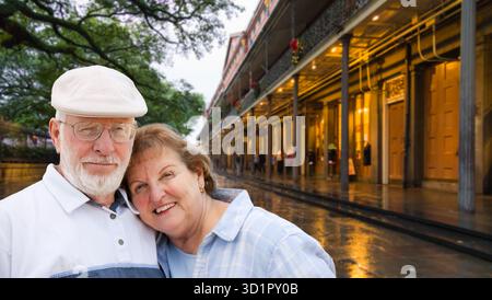 Bon couple Senior adulte appréciant une soirée à la Nouvelle-Orléans, Louisiane Banque D'Images
