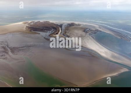 Vue aérienne de l'île néerlandaise Rottumerplaat, littoral avec des vasières et satellite Banque D'Images