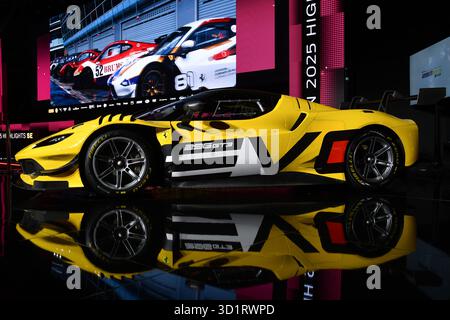 Scarperia, Italie - 24 octobre 2025 : Ferrari 296 GT3 exposée lors des Ferrari World finals 2025 au Mugello circuit en Italie. Banque D'Images