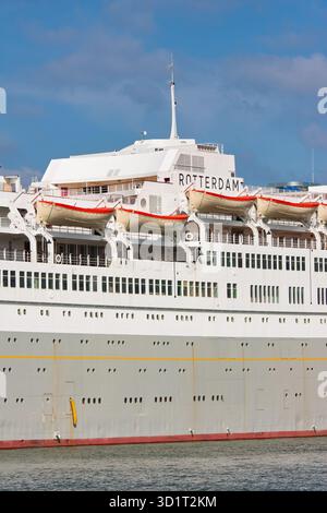 SS Rotterdam, ancien paquebot aujourd'hui utilisé comme musée et hôtel Banque D'Images