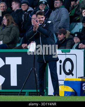Édimbourg, Royaume-Uni. 29 octobre 2025. Scottish Premiership - Hibernian FC contre Rangers FC. L'entraîneur des Ranger, Danny Rohl, crie des instructions à ses joueurs alors que Hibs affronte les Rangers dans la première phase pour la première édition écossaise au stade Easter Road, à Édimbourg, en Écosse. ROYAUME-UNI. Crédit : Ian Jacobs/Alamy Live News Banque D'Images