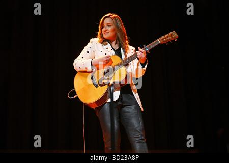ROYAUME-UNI. 29 octobre 2025. LONDRES, ANGLETERRE - OCTOBRE 29 : Brandy Clark se produit au Islington Assembly Hall le 29 octobre 2025 à Londres, Angleterre.Cap/Mar © Mar/Capital Pictures Credit : Capital Pictures/Alamy Live News Banque D'Images