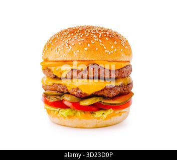 Délicieux double cheeseburger avec des ingrédients frais et un pain aux graines de sésame Banque D'Images