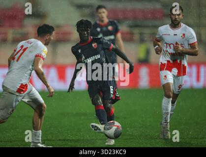 Nis, Serbie. 26 octobre 2025. Le Bajo Mahmudu de Crvena Zvezda lors d'un match de football serbe entre Crvena Zvezda (Red Star) et Radnicki Nis Banque D'Images