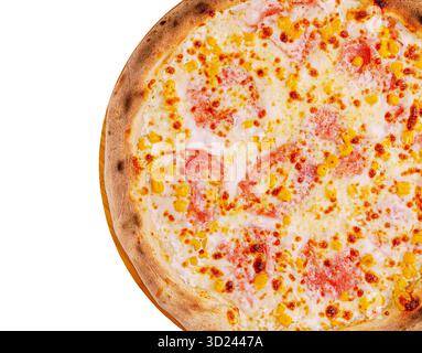 Délicieuse pizza au fromage garnie de tomates fraîches et de maïs sucré Banque D'Images