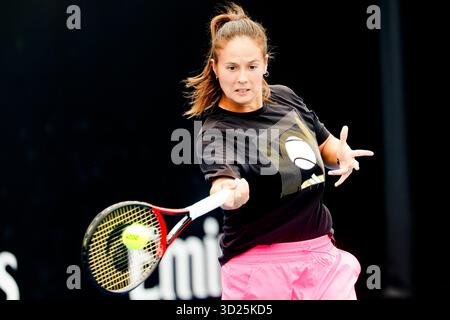 Melbourne, Australie, 15 janvier 2025. Darja Kassatkina (AUS) est en action lors d'une séance d'entraînement au Tennis Australian Open 2025 à Melbourne Park. Banque D'Images
