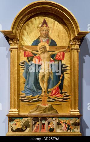 La Sainte Trinité ; dans la predella, Saint Michel tue le diable ; Annonciation ; L'Archange Raphaël et Tobias, Tempera sur panneau de bois, vers 1460- Banque D'Images