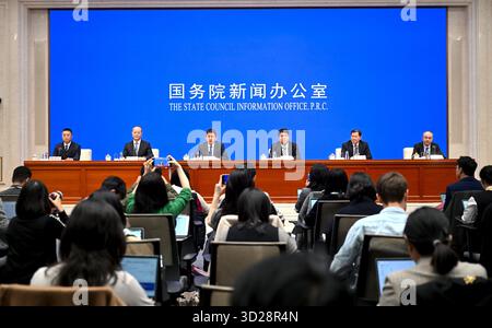 Pékin, Chine. 31 octobre 2025. Le Bureau d'information du Conseil d'Etat (SCIO) organise une réunion d'information sur la promotion du commerce vert à Beijing, capitale de la Chine, octobre 31, 2025. Crédit : Chen Yehua/Xinhua/Alamy Live News Banque D'Images