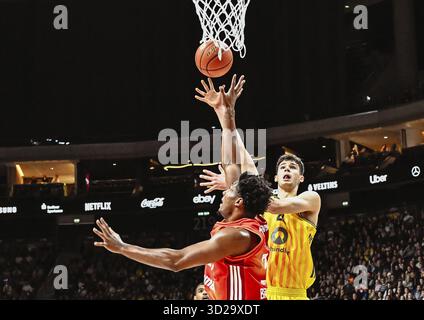 Basketball BBL Bundesliga, Alba Berlin, FC Bayern Munich Basketball de gauche Wenyen Gabriel (FC Bayern Basketball), Nevio Bennefeld (Alba Berlin) STA Banque D'Images