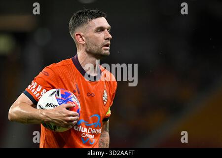 31 octobre 2025 ; Suncorp Stadium, Brisbane, Queensland, Australie : a League Football, Brisbane Roar contre Melbourne City ; Jay O'Shea de Brisbane Roar avec le ballon pour un corner Banque D'Images