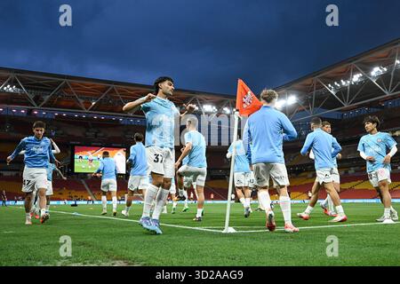 31 octobre 2025 ; Suncorp Stadium, Brisbane, Queensland, Australie : a League Football, Brisbane Roar contre Melbourne City ; échauffement de Melbourne avant le coup d'envoi Banque D'Images