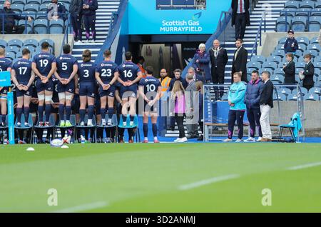 Edimbourg, Royaume-Uni, le 31 octobre 2025 - Princesse Anne vient rencontrer quelques-uns des joueurs écossais alors qu'ils prennent leur photo d'équipe avant le match Écosse - USA à Scottish Gas Murrayfield avant le match USA au Murrayfield Stadium, Édimbourg - crédit : Thomas Gorman/Alamy Live News Banque D'Images