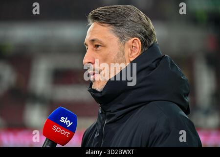 Augsburg, Deutschland. 31 octobre 2025. AUGSBOURG, ALLEMAGNE - OCTOBRE 31 : Niko KOVAC Headcoach Borussia Dortmund, interview, Sky, Happy, avant le match de bundesliga entre FC Augsburg vs Borussia Dortmund le jour 9 à la WWK Arena le 31 octobre 2025 à Augsbourg, Allemagne/DFL RÈGLEMENTATIONS INTERDISENT TOUTE UTILISATION DE PHOTOGRAPHIES COMME SÉQUENCES D'IMAGES ET/OU QUASI-VIDÉO/dpa/Alamy Live News Banque D'Images